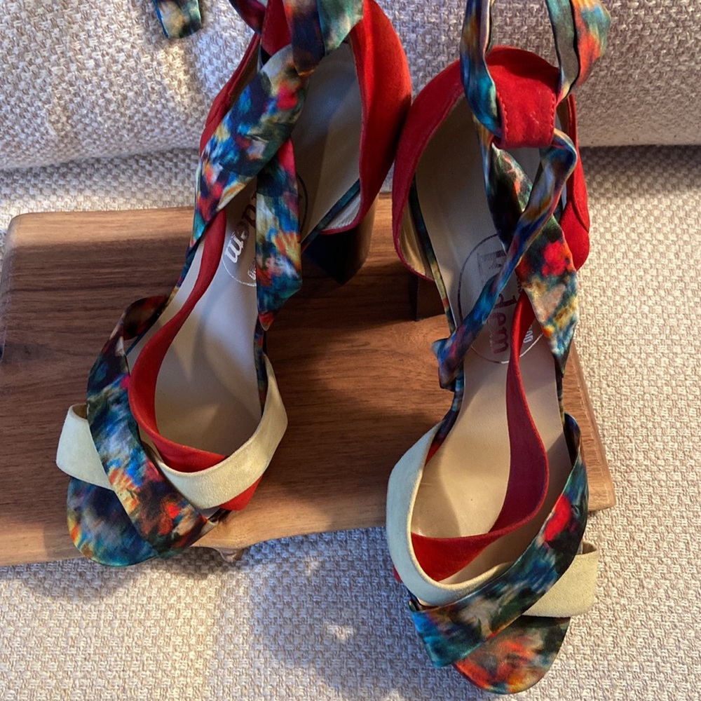 ERDEM - Picture 3 of 13